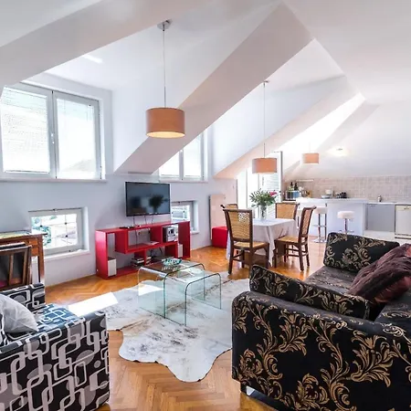 In Einer Mit Terrasse Und Meerblick Apartment *